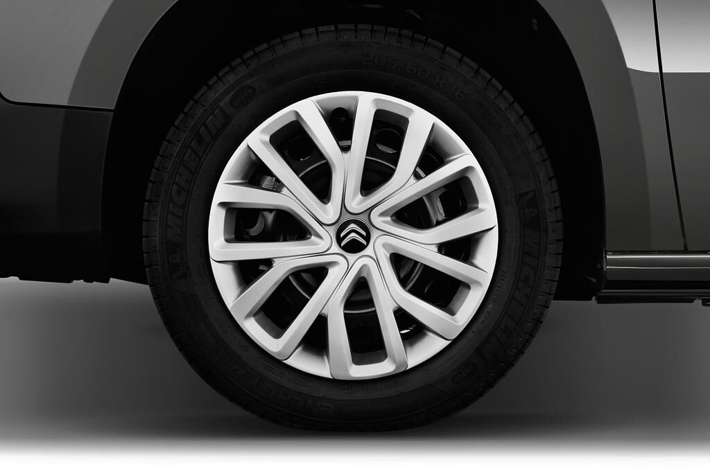 Citroen Berlingo (Baujahr 2019) Feel 5 Türen Reifen und Felge