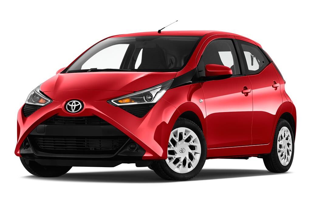Toyota Aygo (Baujahr 2019) x-Play 5 Türen seitlich vorne mit Felge