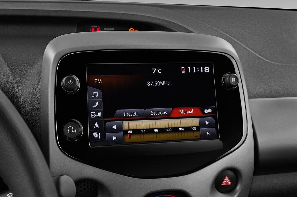 Toyota Aygo (Baujahr 2019) x-Play 5 Türen Radio und Infotainmentsystem