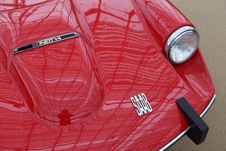 Auto Mobil International 2012 in Leipzig: Der Saab Sonett V4 erinnert in der Glashalle an die schwedische Marke