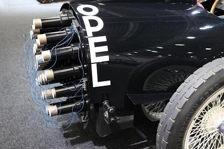 Auto Mobil International 2012 in Leipzig: Auch ein Klassiker - Opels historisches Raketenauto
