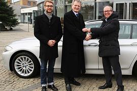 BMW übergibt 535i Touring zu Forschungszwecken an die TU Berlin