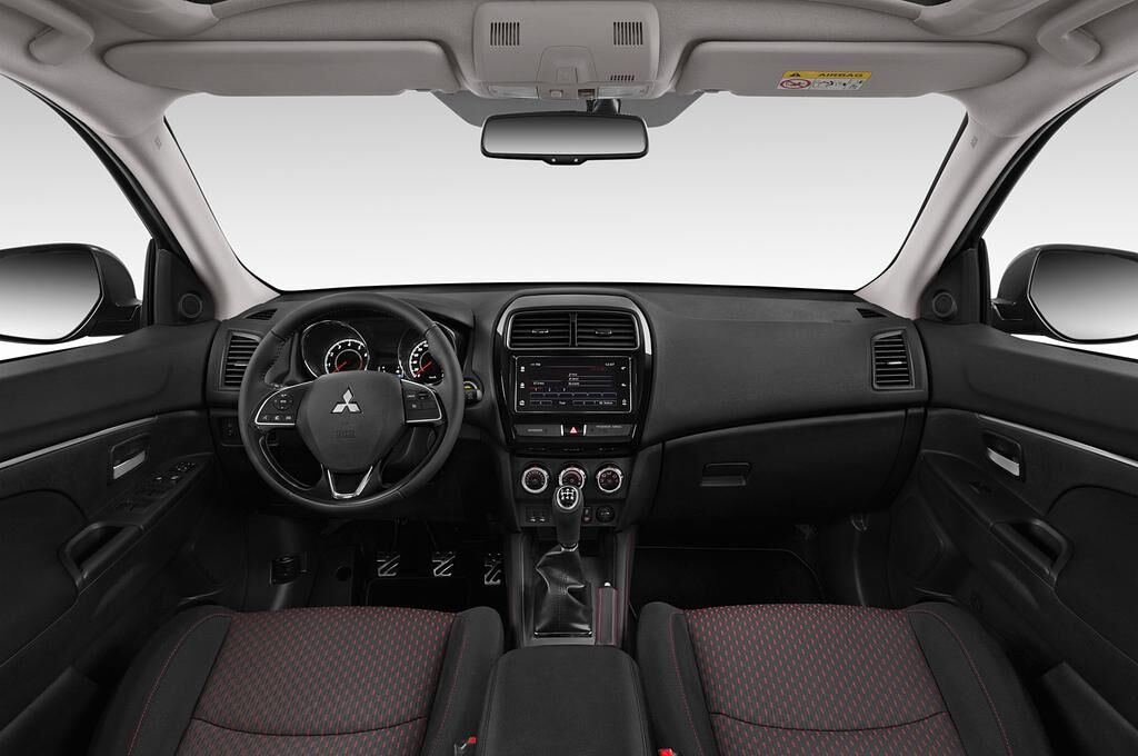 Mitsubishi ASX (Baujahr 2019) Diamant Edition+ 5 Türen Cockpit und Innenraum