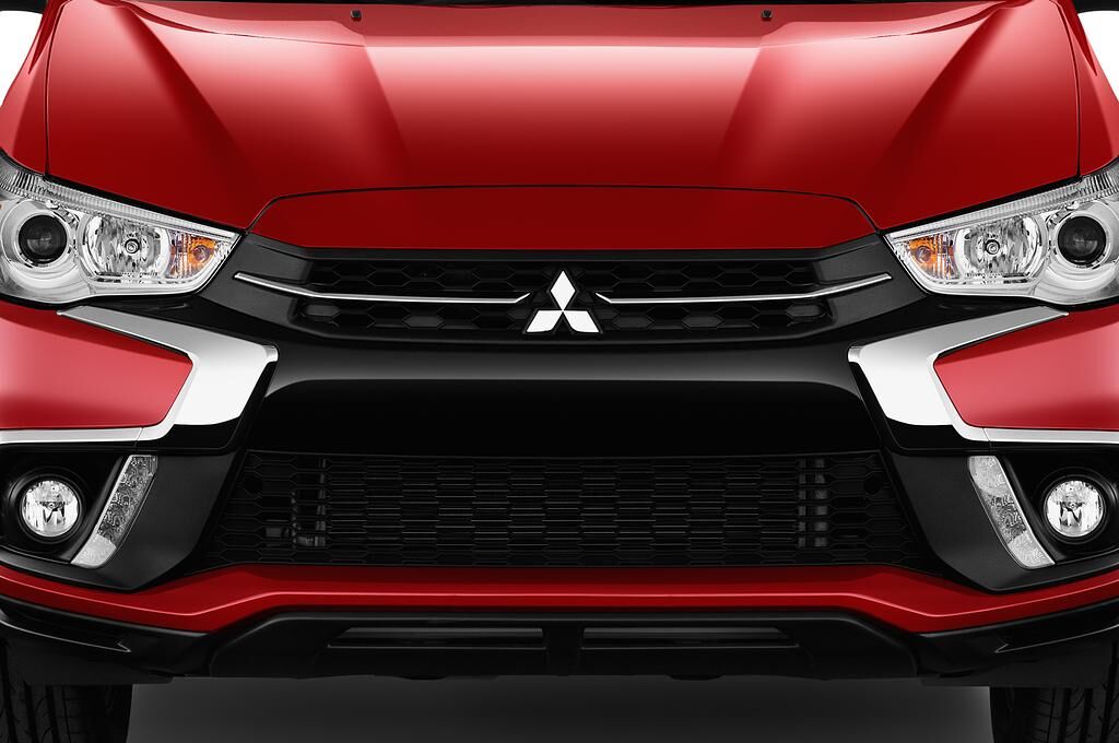 Mitsubishi ASX (Baujahr 2019) Diamant Edition+ 5 Türen Kühlergrill und Scheinwerfer