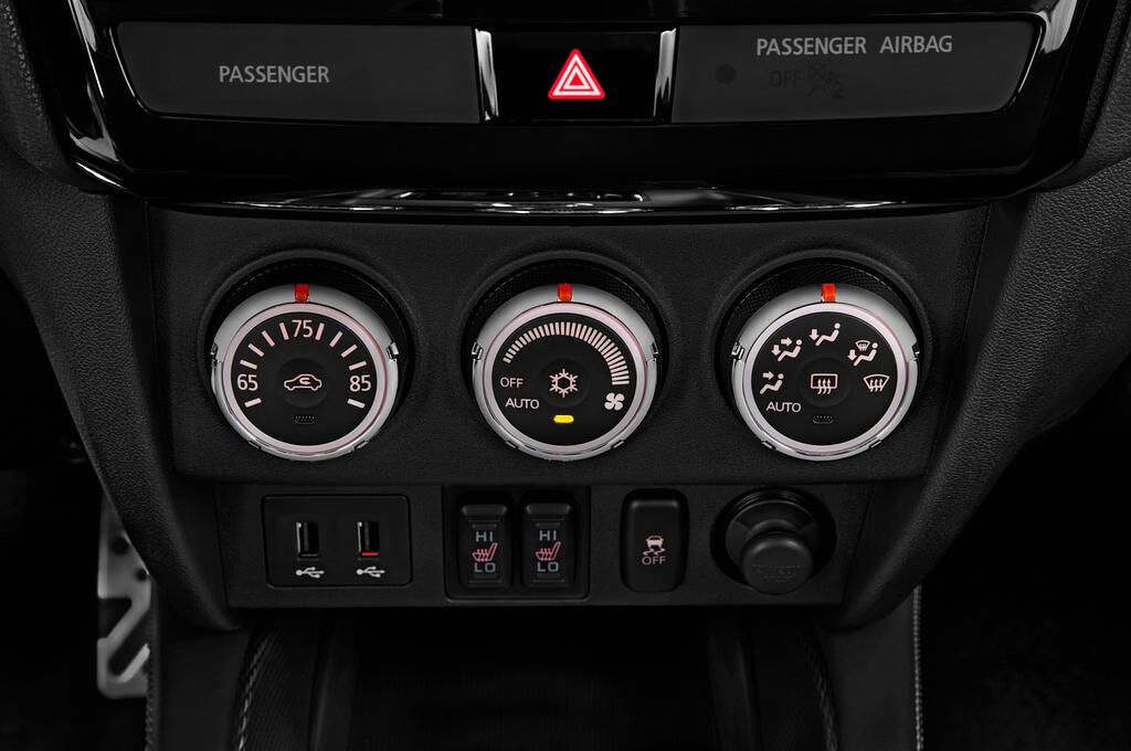 Mitsubishi ASX (Baujahr 2019) Top 5 Türen Temperatur und Klimaanlage