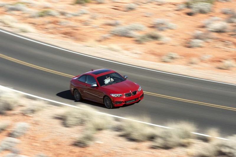 Das neue BMW M235i Coupe ist 4,45 Meter lang,...