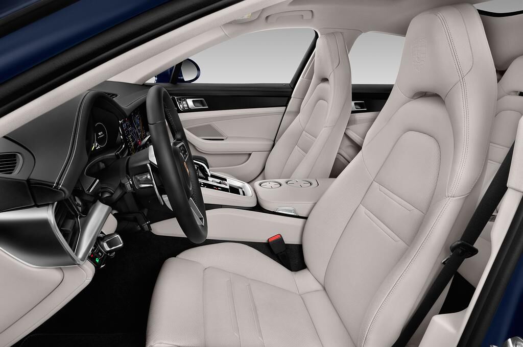 Porsche Panamera (Baujahr 2018) 4S 5 Türen Vordersitze
