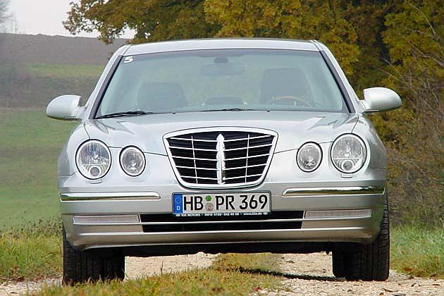 Von vorne kommt der Kia schwäbisch