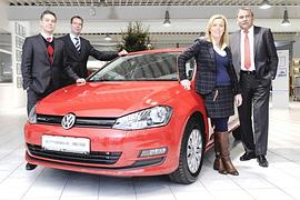 Volkswagen übergibt ersten Golf TGI BlueMotion Volkswagen übergibt ersten Golf TGI BlueMotion