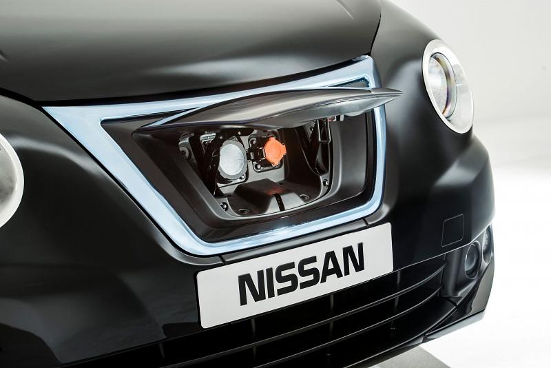 Beim Nissan e-NV200 London Taxi befindet sich der Stromanschluss vorne