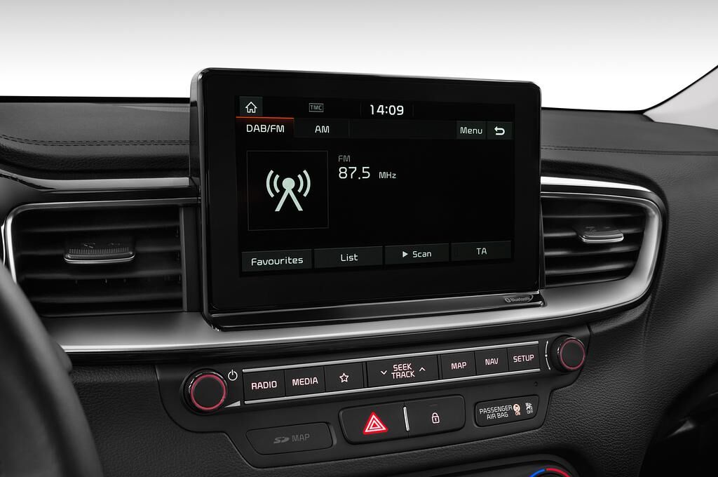 KIA Ceed SW (Baujahr 2019) Vision 5 Türen Radio und Infotainmentsystem