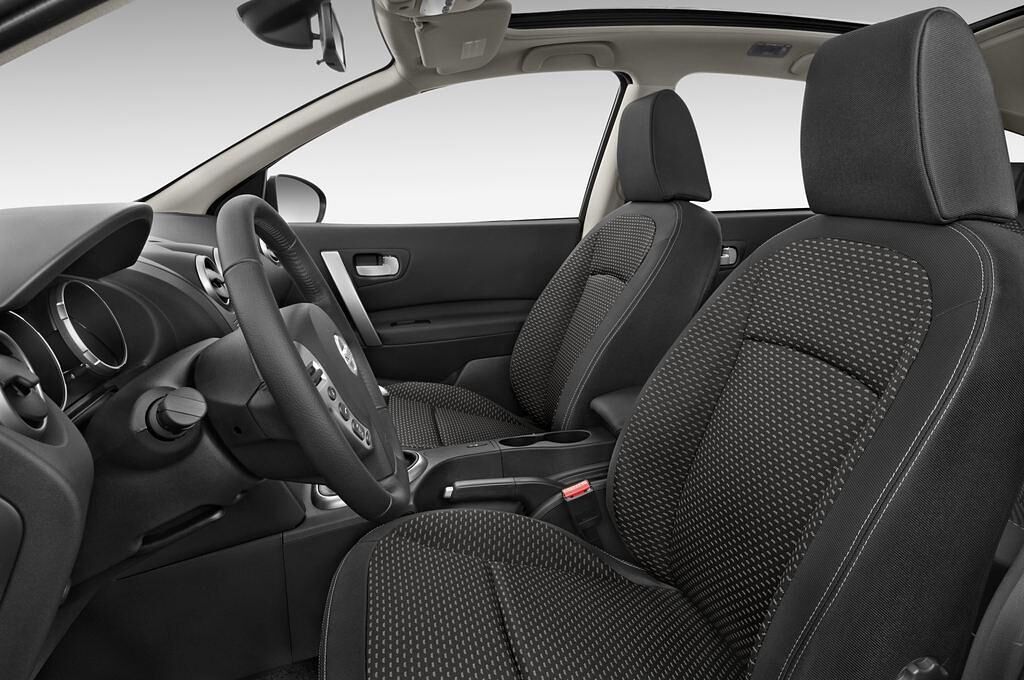 Nissan Qashqai+2 (Baujahr 2009) - 5 Türen Vordersitze