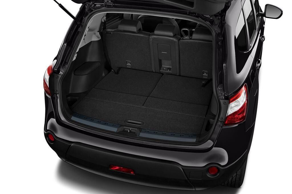 Nissan Qashqai+2 (Baujahr 2010) Tekna 5 Türen Kofferraum