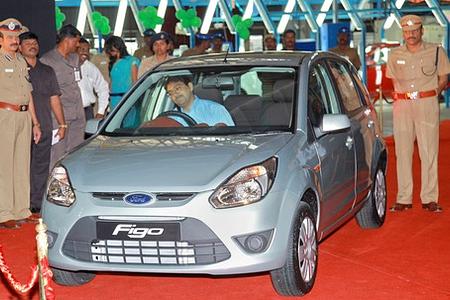 Ford stellt in Neu-Delhi ein neues B-Segment Concept-Fahrzeug vor