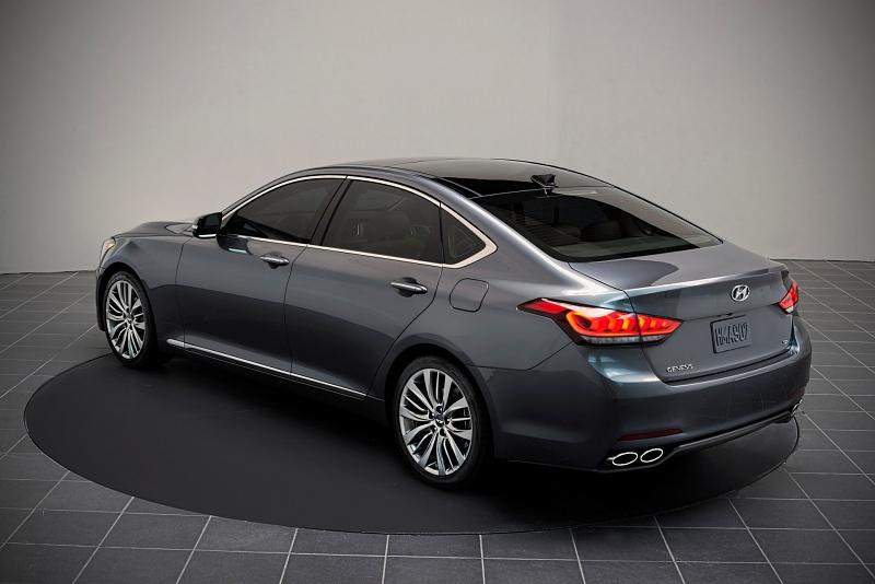 Hyundai Genesis 2014
