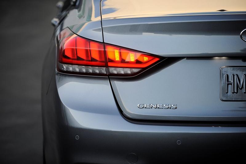 Hyundai Genesis 2014