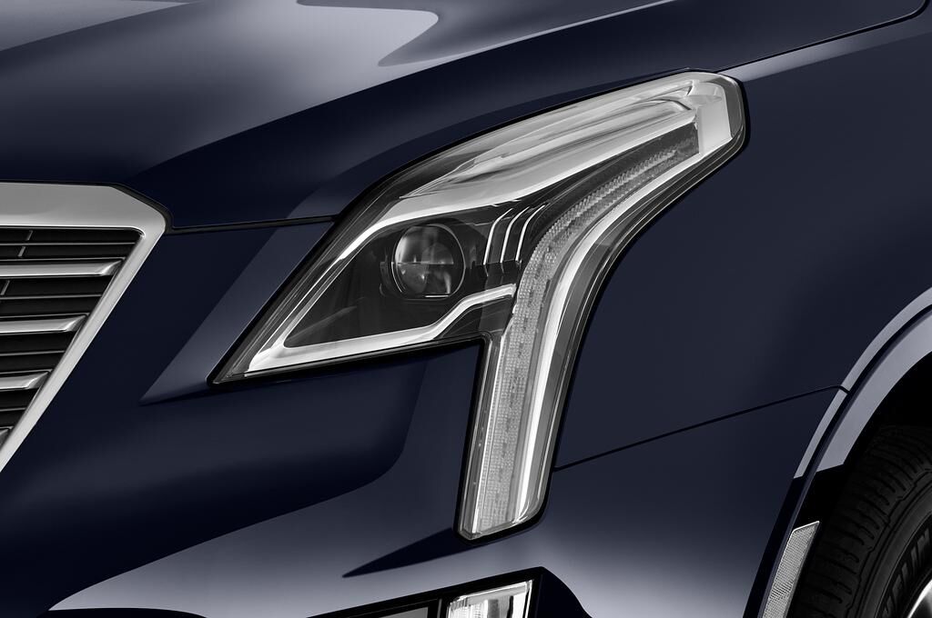 Cadillac XT5 (Baujahr 2019) Platinum 5 Türen Scheinwerfer