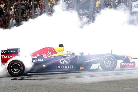 Pirelli bis 2016 Exklusiv-Lieferant der Formel 1 Pirelli bis 2016 Exklusiv-Lieferant der Formel 1