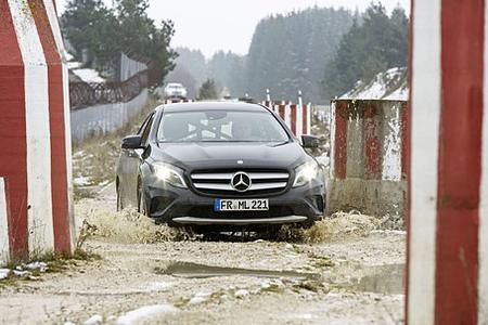 Mercedes GLA Track&Field-Dauertest garantiert Serienreife Mercedes GLA Track&Field-Dauertest garantiert Serienreife