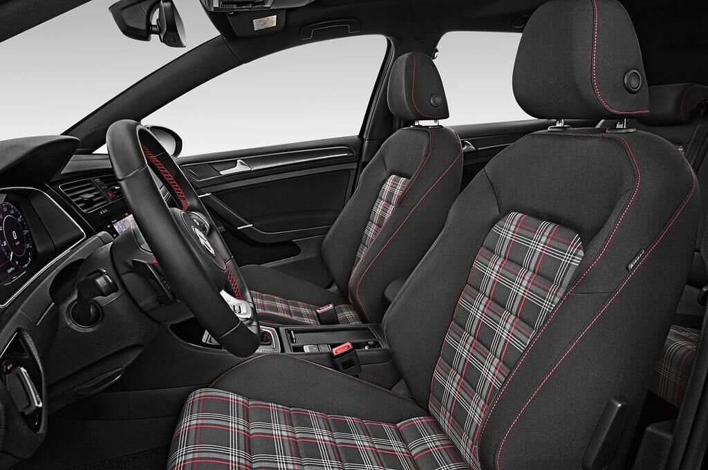 Volkswagen Golf GTI Performance (Baujahr 2018) - 5 Türen Vordersitze