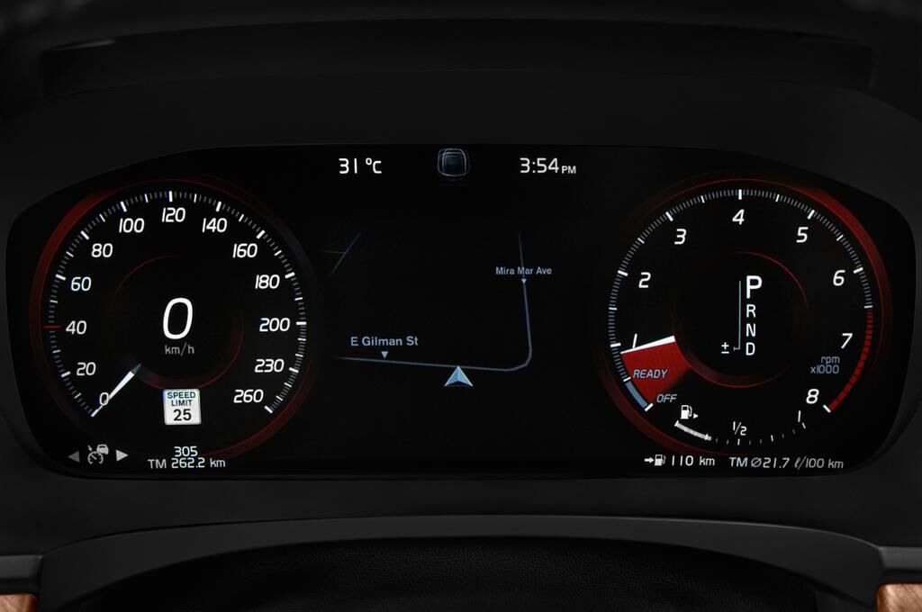 Volvo S90 (Baujahr 2018) Inscription 4 Türen Tacho und Fahrerinstrumente