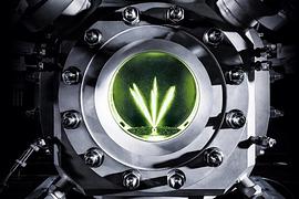 Audi e-fuels bestehen Test im gläsernem Motor