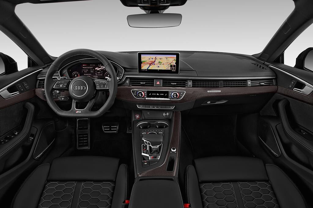 Audi RS 5 Sportback (Baujahr 2019) - 5 Türen Cockpit und Innenraum