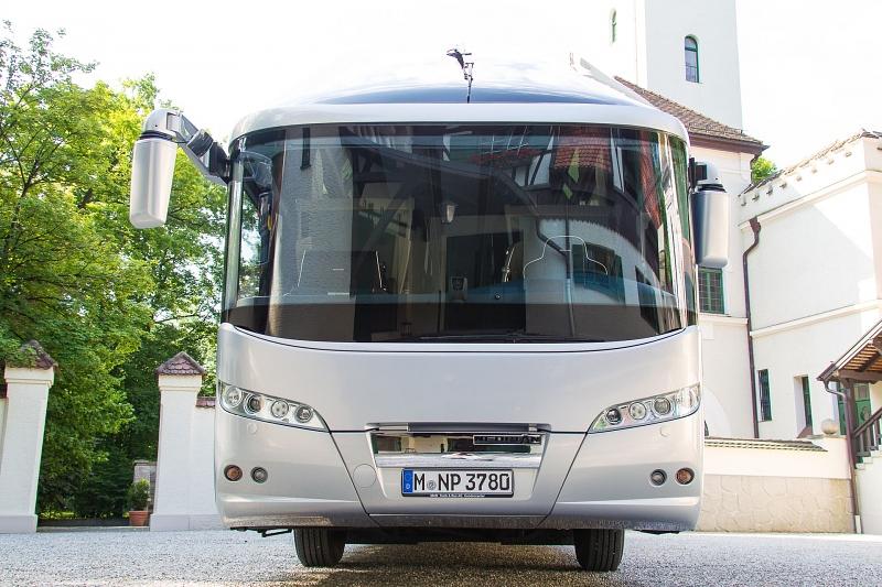 Der Neoplan Starliner hat 505 PS