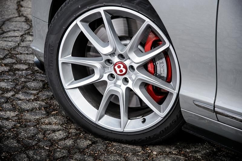 Beim Bentley Continental GT V8 S sind 20-Zoll-Reifen serienmäßig