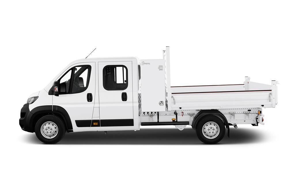 Peugeot Boxer (Baujahr 2017) PRO SR 4 Türen Seitenansicht
