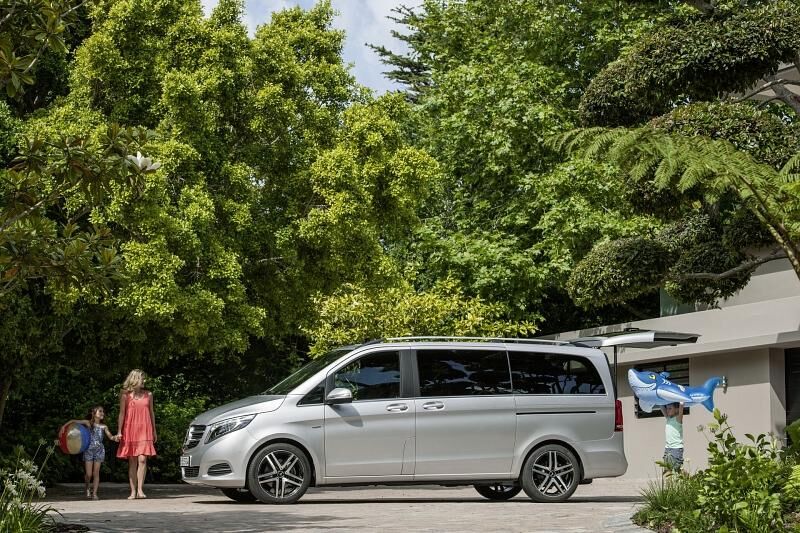 Die Mercedes-Benz V-Klasse iat 4,90 meter lang