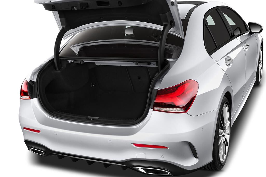 Mercedes A Class (Baujahr 2019) - 4 Türen Kofferraum