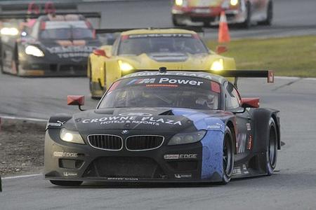 BMW fährt beim 24-Stunden-Rennen von Daytona auf die Plätze zwei und vier