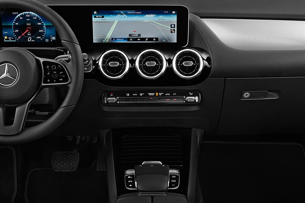 Mercedes B Class (Baujahr 2019) - 5 Türen Mittelkonsole