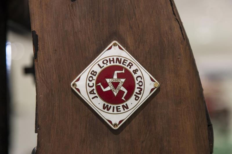 Porsche P1 - Lohner Logo