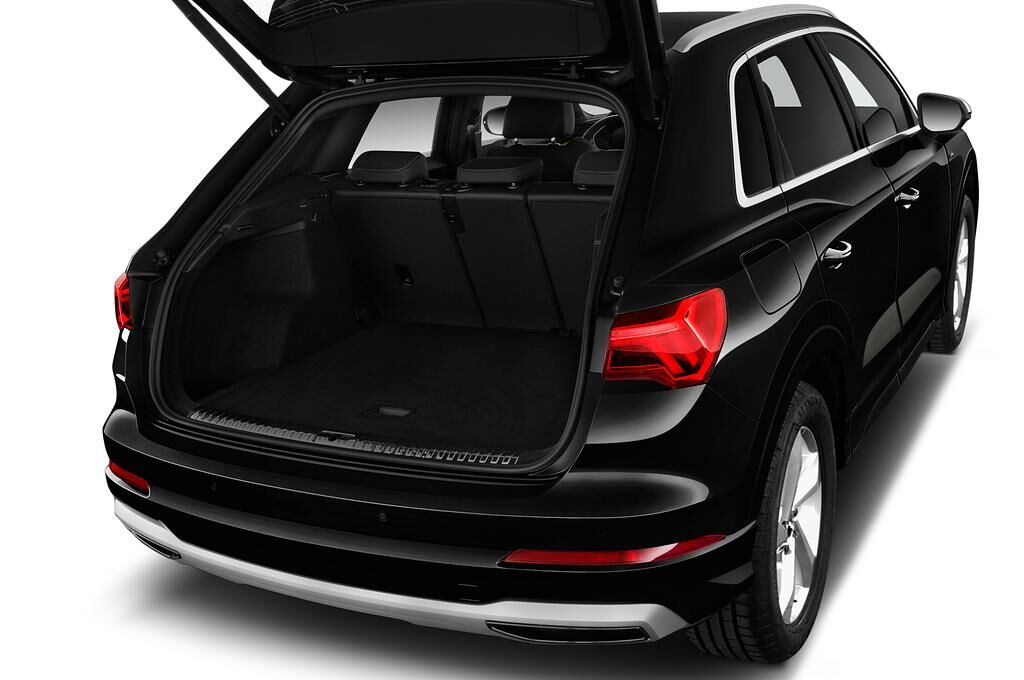 Audi Q3 (Baujahr 2019) Advanced 5 Türen Kofferraum