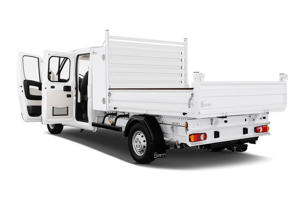 Peugeot Boxer (Baujahr 2017) PRO SR 4 Türen Tür geöffnet