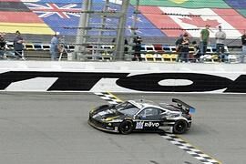 Ferrari gewinnt in der GTD-Klasse beim 24-Stunden-Rennen von Daytona