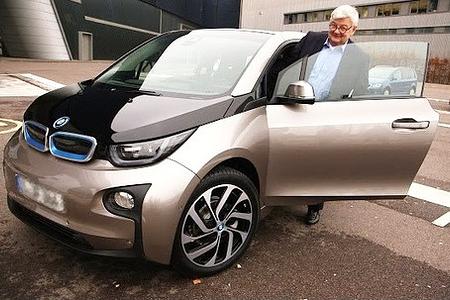 Bundes-Umweltministerium kauft Elektrofahrzeuge