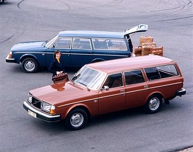 40 Jahre Volvo 240 - Kantholz