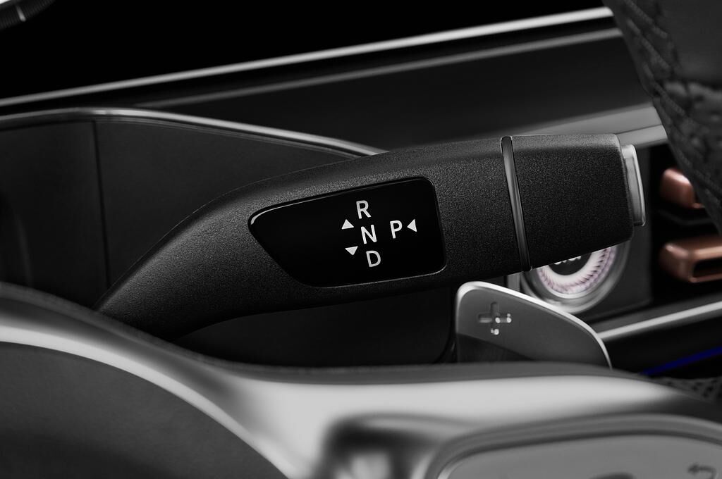 Mercedes EQC (Baujahr 2019) - 5 Türen Schalthebel