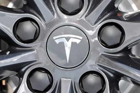 Neuer Tesla-Brand?