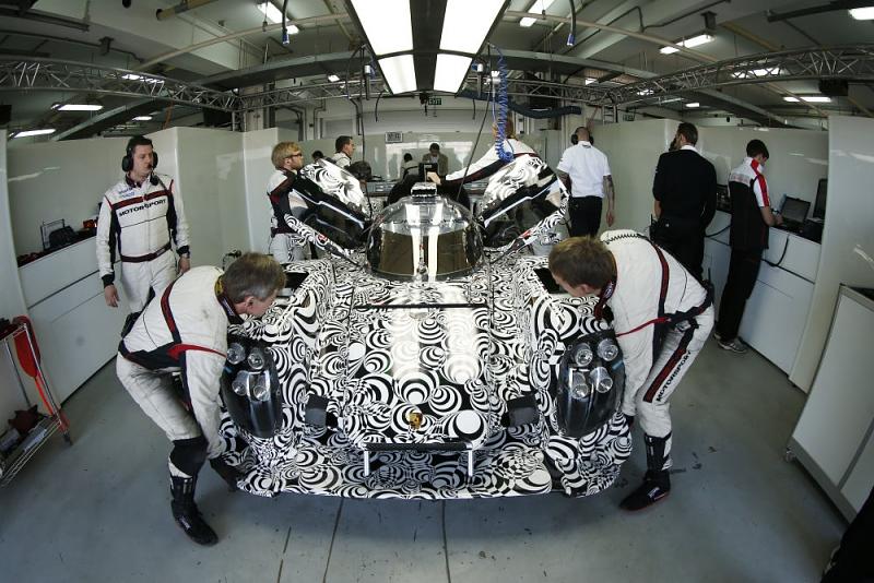 Porsche 919 Hybrid Tests in Bahrain