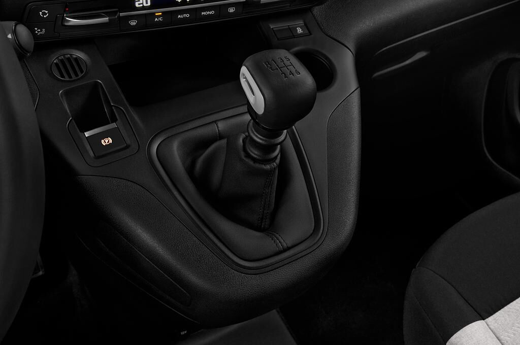 Citroen Berlingo (Baujahr 2019) XL Shine 5 Türen Schalthebel