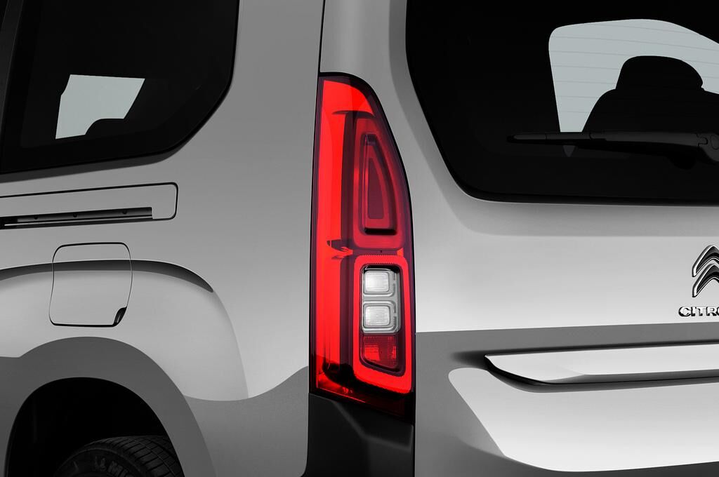 Citroen Berlingo (Baujahr 2019) XL Shine 5 Türen Rücklicht