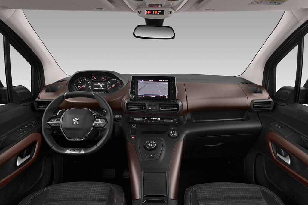 Peugeot Rifter (Baujahr 2019) GT-Line L2 5 Türen Cockpit und Innenraum