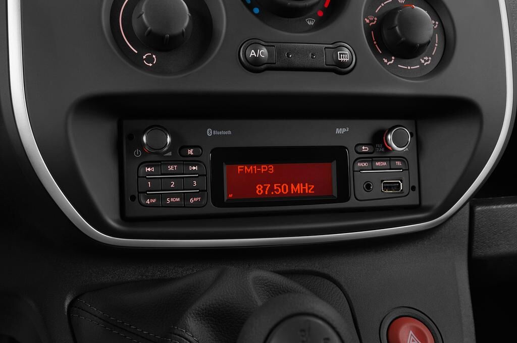 Renault Kangoo Rapid (Baujahr 2019) Extra 4 Türen Radio und Infotainmentsystem