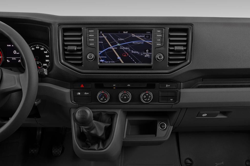 Volkswagen Crafter (Baujahr 2019) - 4 Türen Mittelkonsole