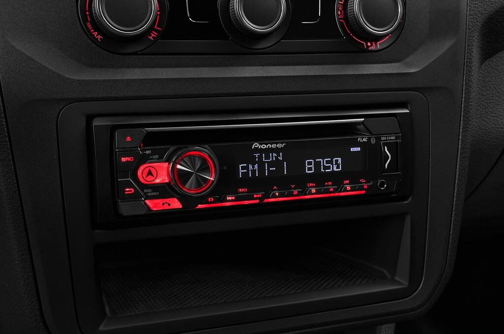 Volkswagen Caddy Van (Baujahr 2019) - 4 Türen Radio und Infotainmentsystem