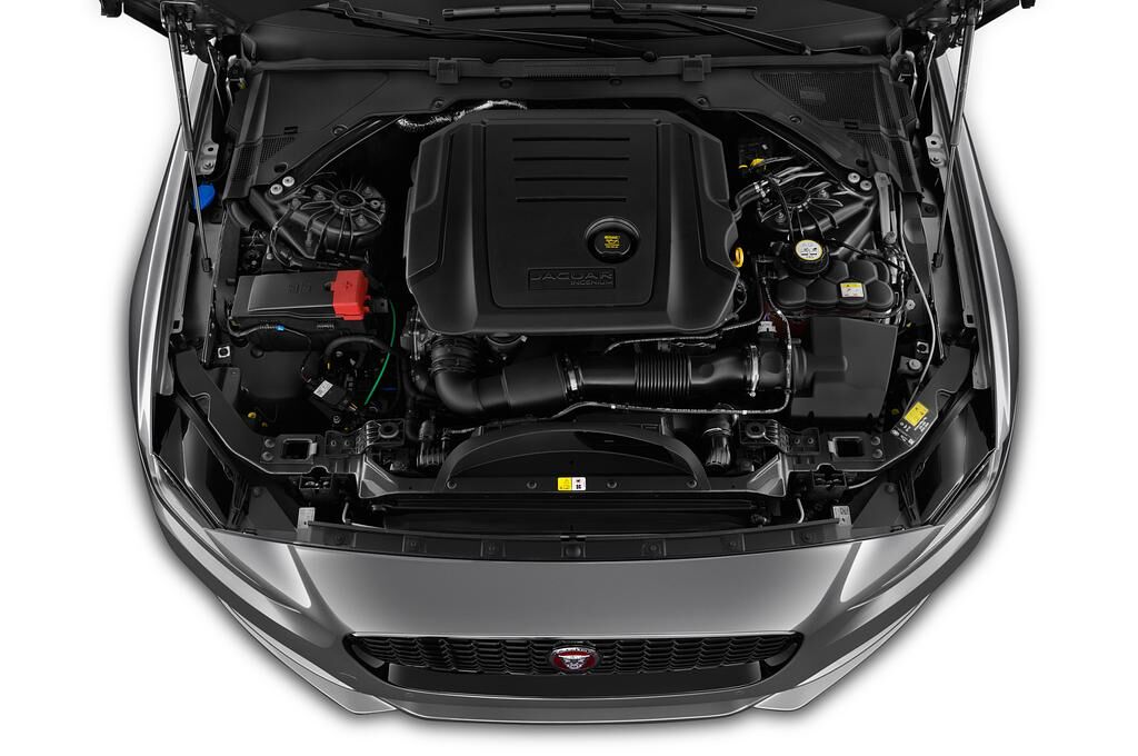 Jaguar XE (Baujahr 2020) S 4 Türen Motor